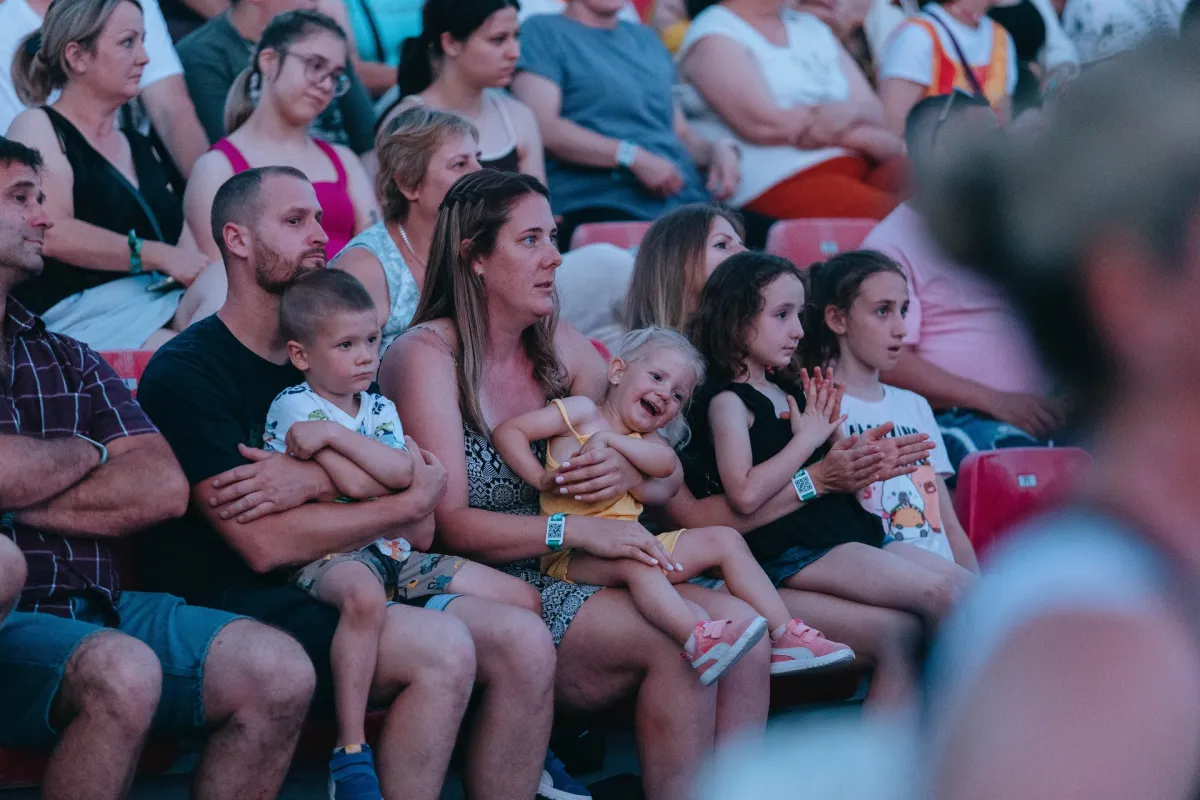 Események és rendezvények referencia 187